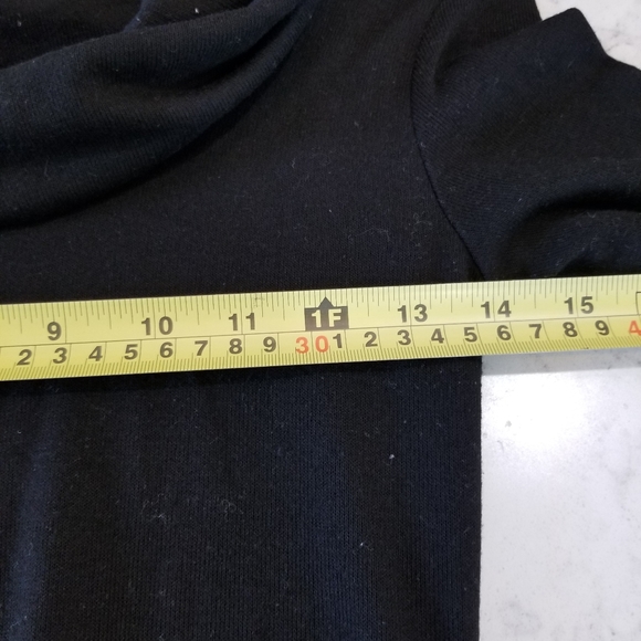 🧥 CANDY COUTURE BLACK COWL NECK TOP - Picture 4 of 6